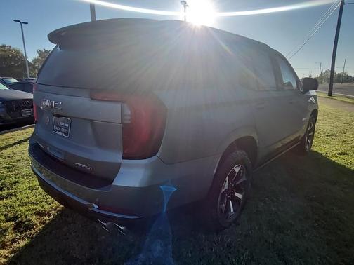 2026 GMC Yukon 4WD AT4