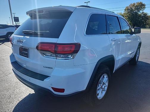 2020 Jeep Grand Cherokee Laredo