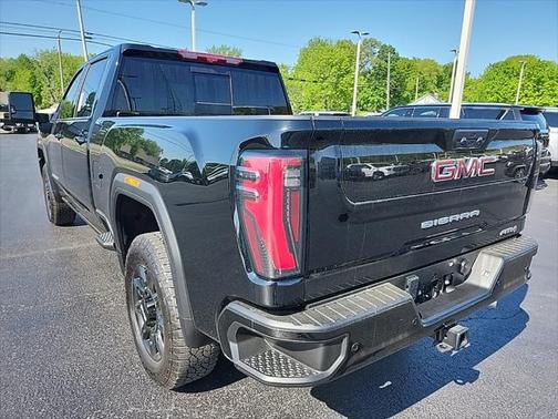 2024 GMC Sierra 2500 AT4