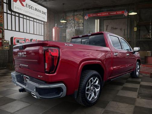 2023 GMC Sierra 1500 SLT