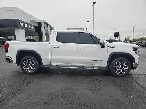 2023 GMC Sierra 1500 SLT