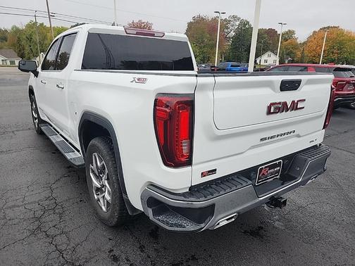 2023 GMC Sierra 1500 SLT