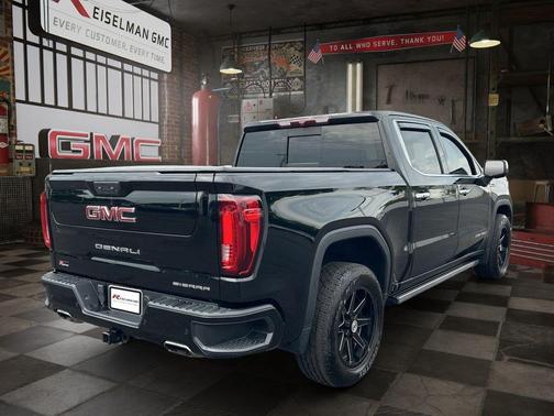 Onyx Black 2022 GMC Sierra 1500 Denali