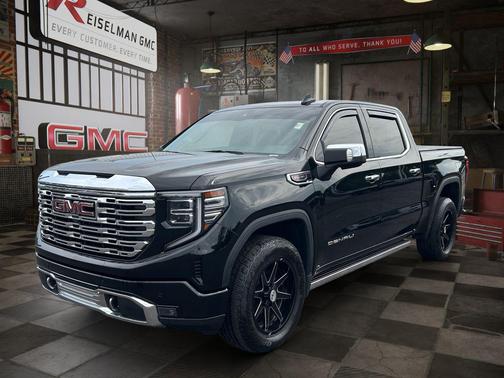 Onyx Black 2022 GMC Sierra 1500 Denali