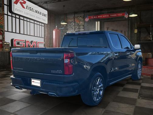 2022 Chevrolet Silverado 1500 High Country