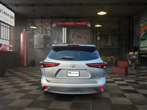 2024 Toyota Highlander LE