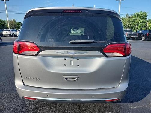 2020 Chrysler Pacifica Touring-L Plus