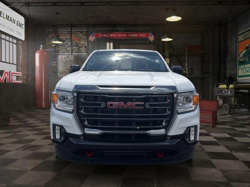 Summit White 2022 GMC Canyon AT4