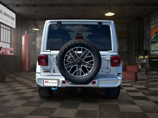 Silver Zynith Clearcoat 2024 Jeep Wrangler 4xe High Altitude