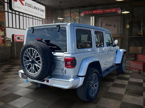 Silver Zynith Clearcoat 2024 Jeep Wrangler 4xe High Altitude