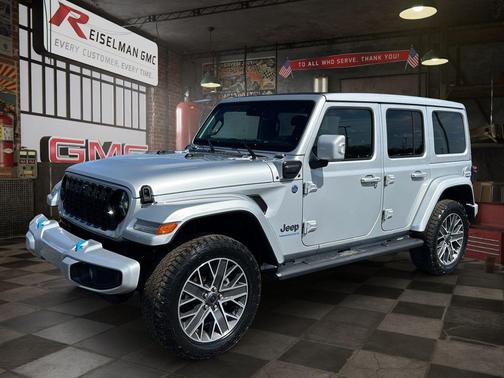 Silver Zynith Clearcoat 2024 Jeep Wrangler 4xe High Altitude
