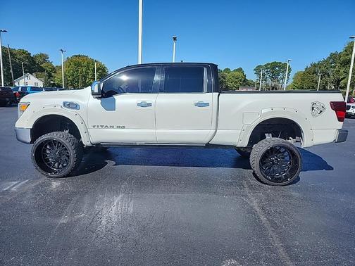 2016 Nissan Titan XD SL