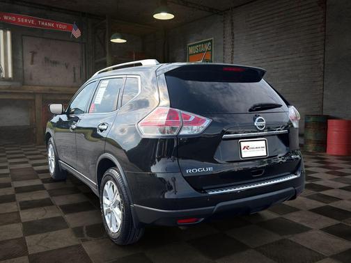 Magnetic Black 2016 Nissan Rogue SV