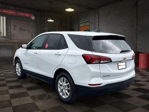 Summit White 2024 Chevrolet Equinox LS
