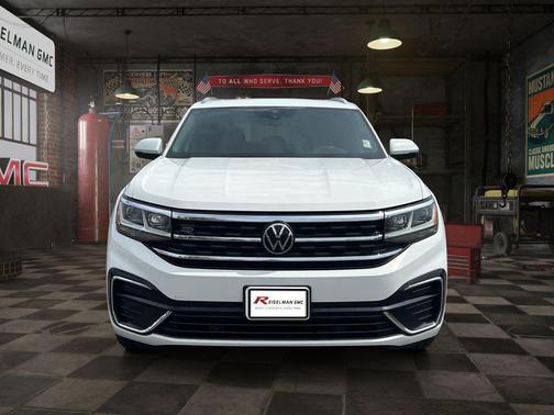 Pure White 2020 Volkswagen Atlas Cross Sport 3.6L V6 SEL 4MOTION