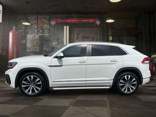 Pure White 2020 Volkswagen Atlas Cross Sport 3.6L V6 SEL 4MOTION