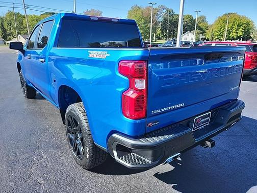 2022 Chevrolet Silverado 1500 Custom Trail Boss