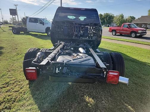 2026 GMC Sierra 3500 SLE