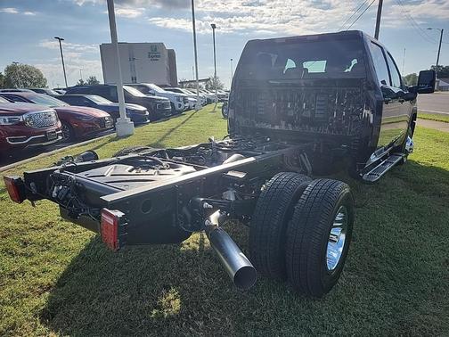 2026 GMC Sierra 3500 SLE