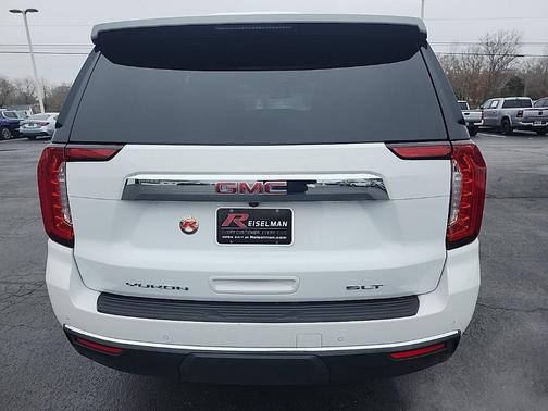 2024 GMC Yukon SLT