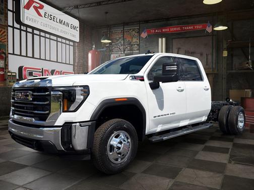 Summit White 2026 GMC Sierra 3500 SLE