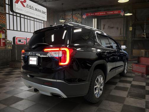 2021 GMC Acadia FWD SLT