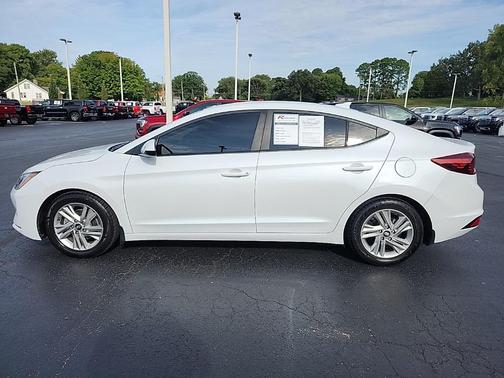 2020 Hyundai ELANTRA SEL