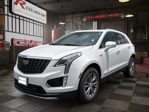 Crystal White Tricoat 2023 Cadillac XT5 Premium Luxury