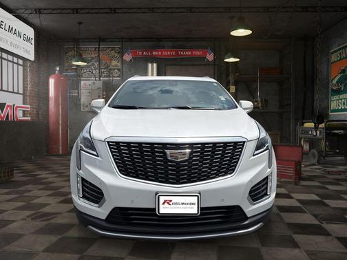 Crystal White Tricoat 2023 Cadillac XT5 Premium Luxury