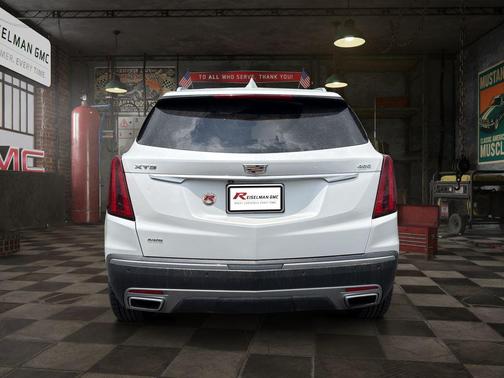 Crystal White Tricoat 2023 Cadillac XT5 Premium Luxury