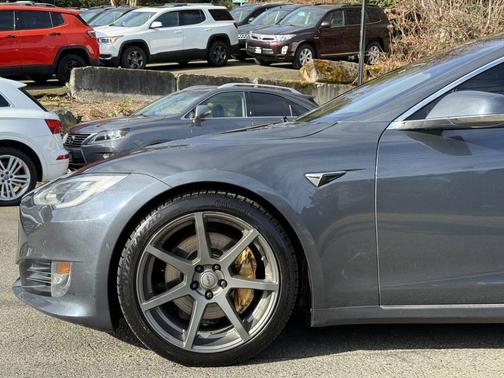 2016 Tesla Model S 90D