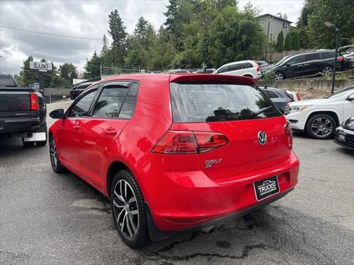 2016 Volkswagen Golf TSI SE 4-Door