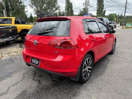 2016 Volkswagen Golf TSI SE 4-Door