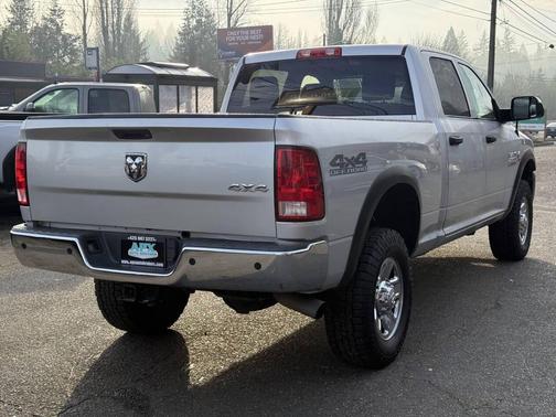 2018 RAM 2500 Tradesman Crew Cab 4x4 6'4' Box