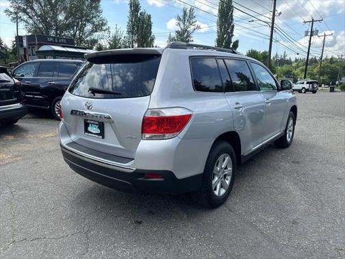 2012 Toyota Highlander SE