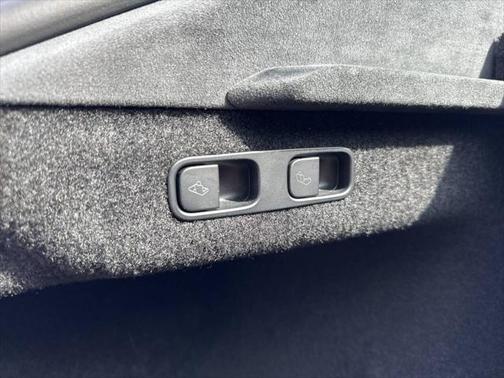 2022 Tesla Model S Base