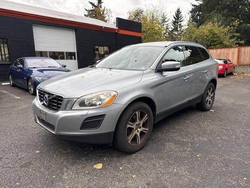 2013 Volvo XC60 T6 Premier Plus