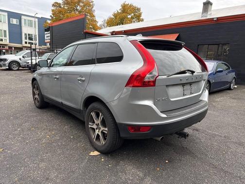 2013 Volvo XC60 T6 Premier Plus