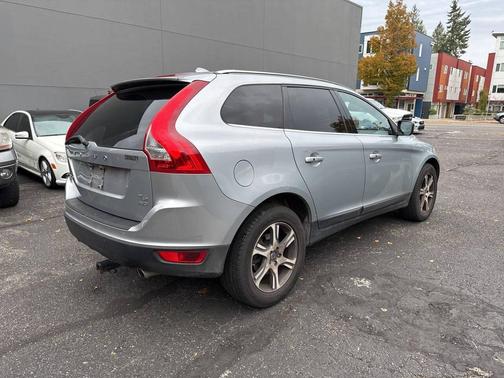 2013 Volvo XC60 T6 Premier Plus
