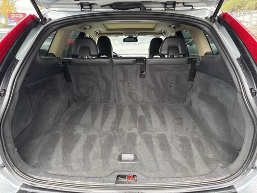 2013 Volvo XC60 T6 Premier Plus