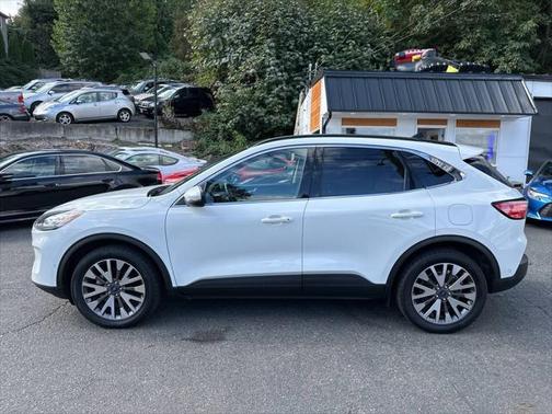 2020 Ford Escape Titanium