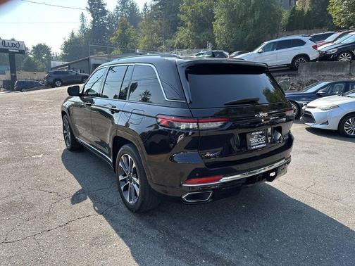 2022 Jeep Grand Cherokee 4xe Overland