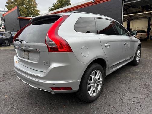 2015 Volvo XC60 T5 Premier