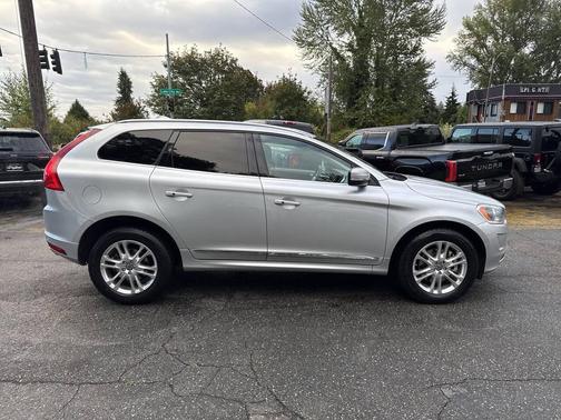 2015 Volvo XC60 T5 Premier