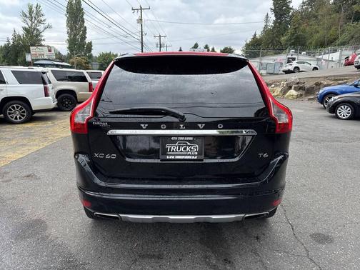 2016 Volvo XC60 T6 Drive-E Platinum