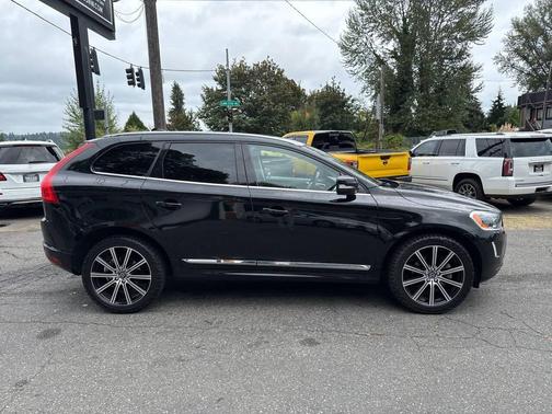 2016 Volvo XC60 T6 Drive-E Platinum