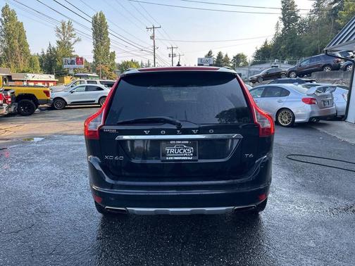 2016 Volvo XC60 T6 Drive-E Platinum