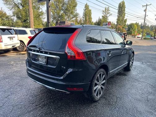 2016 Volvo XC60 T6 Drive-E Platinum