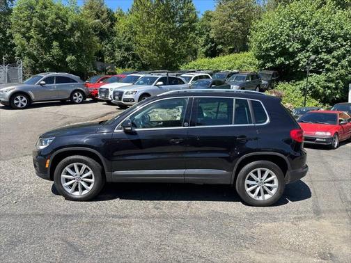 2017 Volkswagen Tiguan 2.0T Wolfsburg Edition