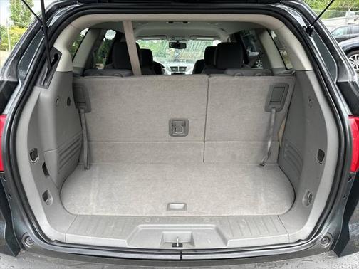 2011 Chevrolet Traverse 2LT